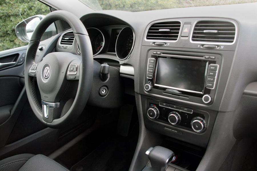  Volkswagen Golf 2010 года  (фото 29 из 36)